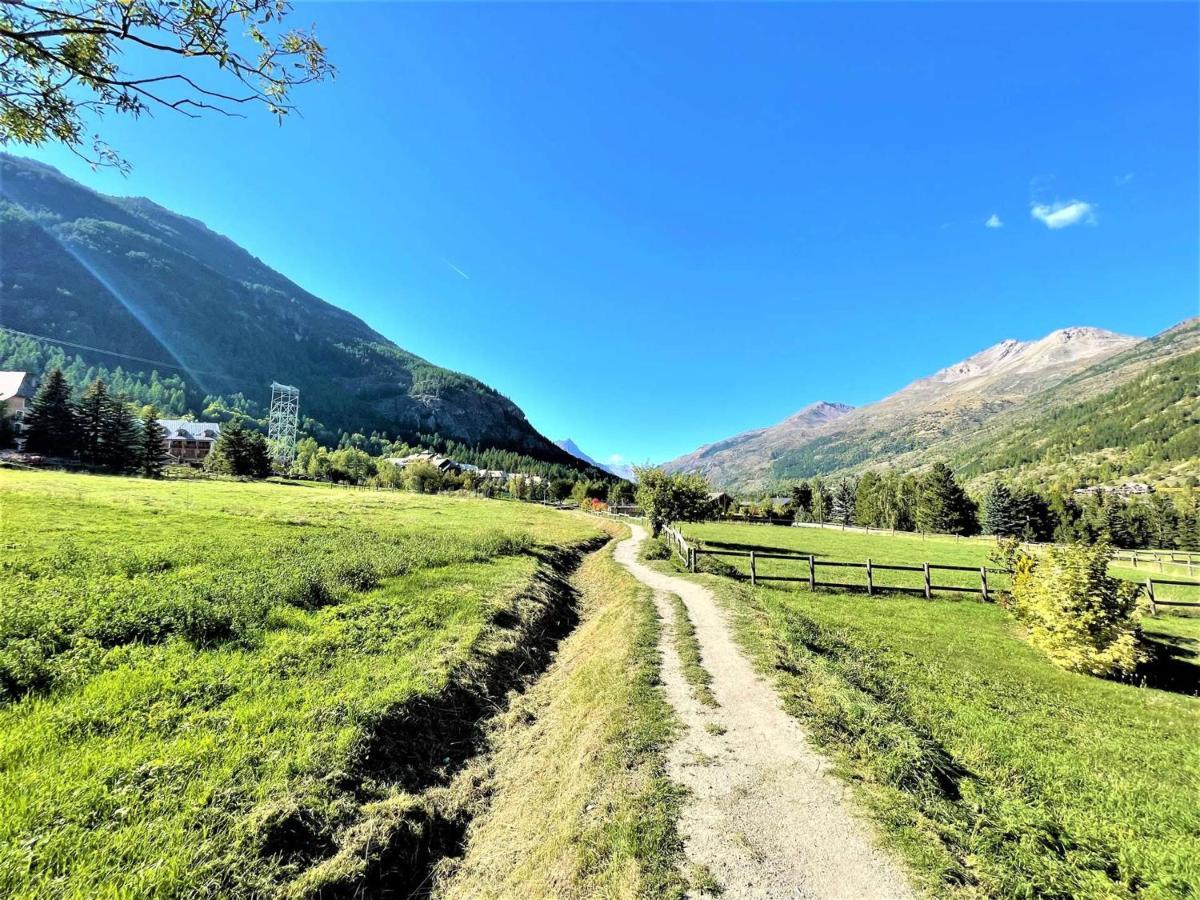Studio Renove Pres Des Pistes, Parking, Cuisine Equipee - Fr-1-330F-63 Serre Chevalier Exterior photo
